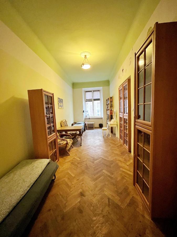 Old Town Rooms Wielopole Краків Екстер'єр фото