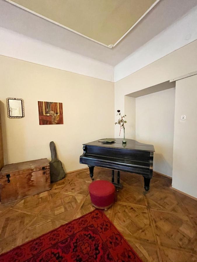 Old Town Rooms Wielopole Краків Екстер'єр фото