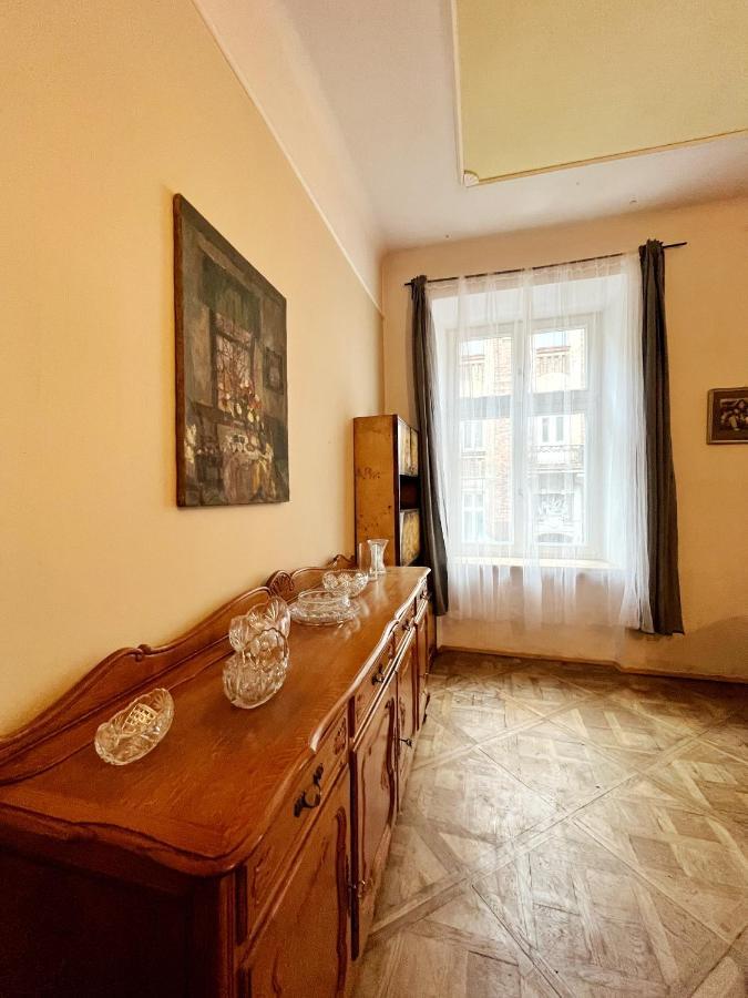 Old Town Rooms Wielopole Краків Екстер'єр фото