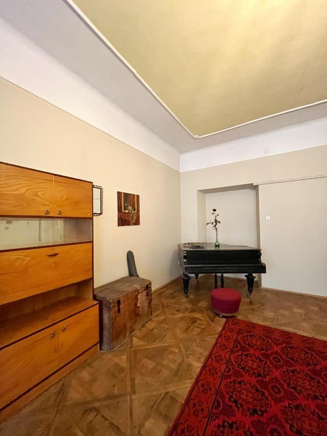 Old Town Rooms Wielopole Краків Екстер'єр фото